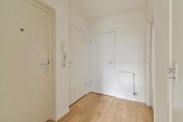 Photo - For rent: Jan van Schaffelaarplantsoen 17B, 1061 DL Amsterdam